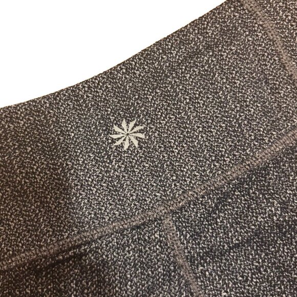 Athleta Cropped Capri Leggings With Zip Pockets Gray Black Womens Size XSmall - Picture 3 of 5